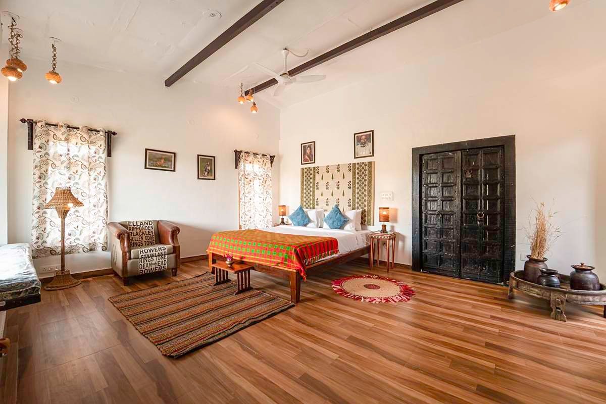 Deluxe Cottage Bedroom & Veranda